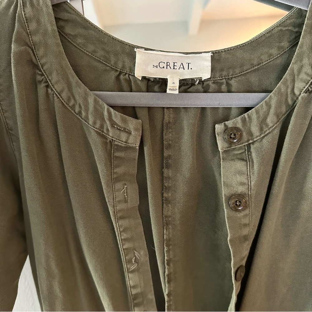 The Great. Jumpsuit with pockets. Statement sleeves. Size 0. Army green.